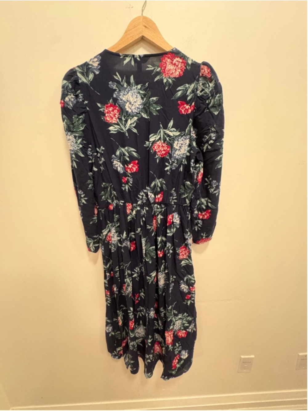 Banana Republic floral midi dress, Made in Turkey - Picture 4 of 11